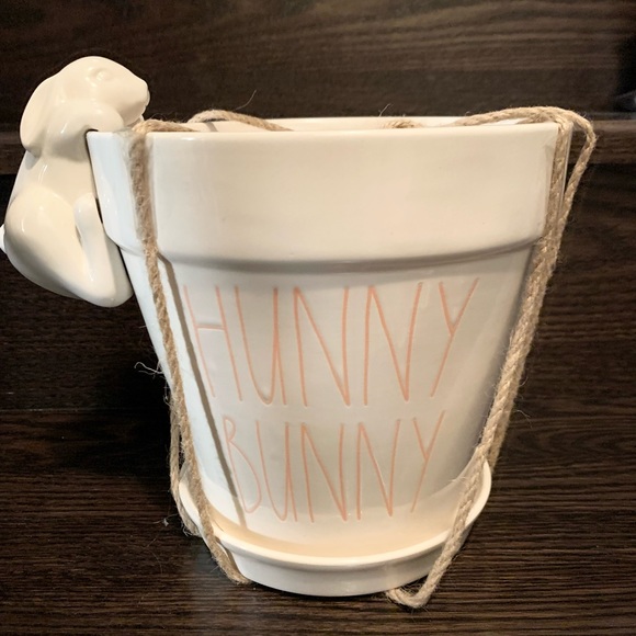 Hunny Bunny Planter - Picture 1 of 2